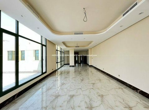 Abu Hasania – fantastic,3 master bdr penthouse w/private poo - 	
Lägenheter