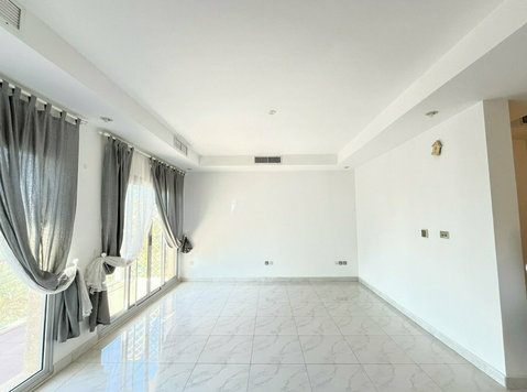 Abu Hasania – sea view, three bedroom apartments w/pool - Apartmani