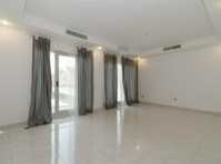 Abu Hasania – sea view, three bedroom apartments w/pool - 아파트