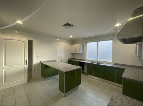 Big 4 bedrooms floor in West Mishref - Apartments