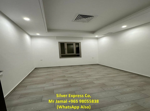 Beautiful 2 Bedroom Rooftop Studio Apartment in Abu Halifa. - Апартаменти