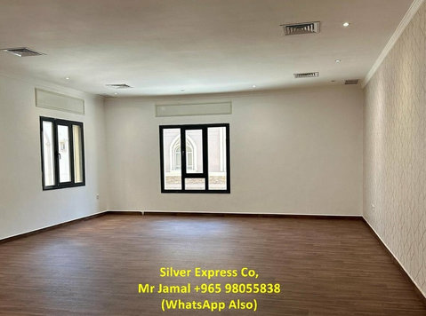 Beautiful 4 Bedroom Floor for Rent in Abu Fatira. - குடியிருப்புகள்  