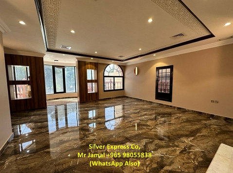 Beautiful 4 Bedroom Floor with 2 Balcony for Rent in Jabriya - Апартаменти