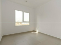 Bneid Al Gar – small, sunny, two bedroom apartment - 公寓