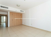 Bneid Al Gar – three bedroom apartments w/panoramik view - 	
Lägenheter