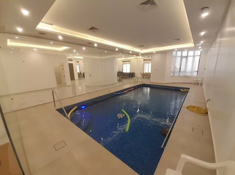 Brand New Villa S/Pool 6 Bedrooms Garden in Sabah Al Ahmad - Apartments