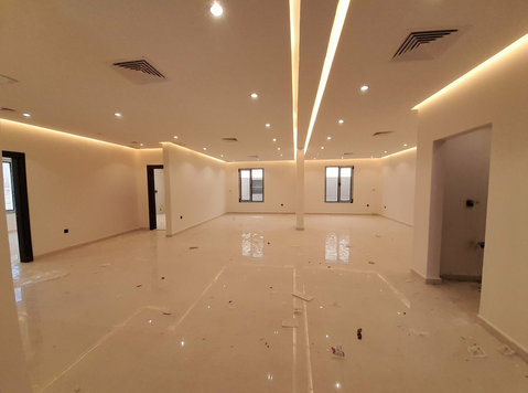 Brand new 7 bedrooms Floor Super deluxe Sabah Al-ahmad - Апартмани/Станови