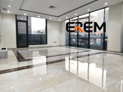 Duplex in Massayel with a private entrance and swimming pool - דירות