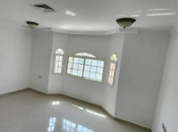 Five bedroom floor for rent in Salwa At 850kd - شقق