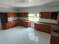 Five bedroom floor for rent in Salwa At 850kd - Apartments