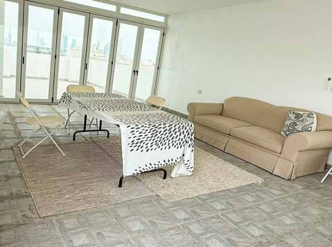 For rent in Nozha, an apartment with a large roof and super - Appartements