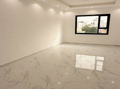 For rent in Rumaithiya Apartment  second floor - Appartements