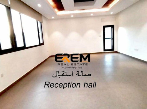 For rent in Surra, Luxury finished with a balcony - اپارٹمنٹ