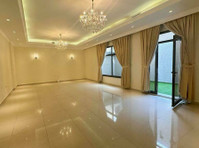 4 bedroom Floor in Jabriya - شقق