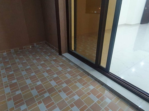 4 Bedroom in Jabriya - דירות
