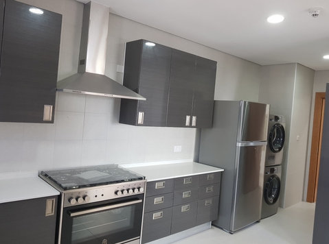 Modern 2 and 3 BR near Kuwait City - Apartments