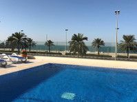 Sea view- Furnished apartments,gulf Road, Kuwait city - アパート