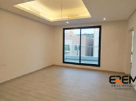 Full floor 4rent in Abu Fatira  with Balcony-  share garden - Apartman Daireleri