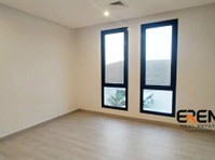 Full floor 4rent in Abu Fatira  with Balcony-  share garden - Mieszkanie