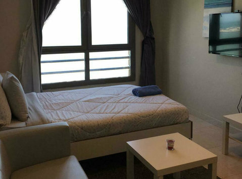 Great location studio sea view Alshaab - Квартиры