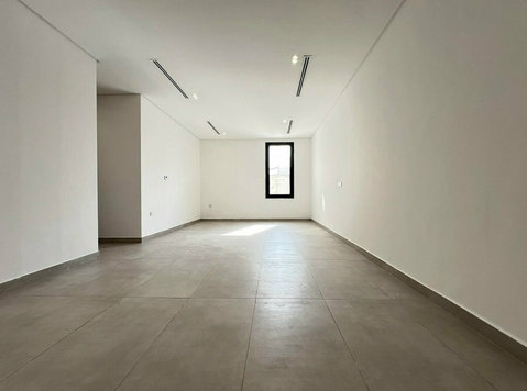 Jabriya - big nice 4 bedrooms apartments - Апартмани/Станови