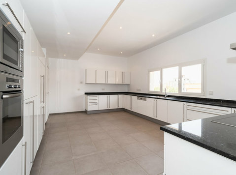 Jabriya – contemporary, elegant, spacious 3 bedroom floor - Korterid