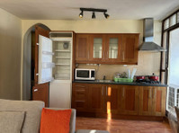 Lovely Furnished One-bedroom Apartment w/ Large Balcony - Apartmani