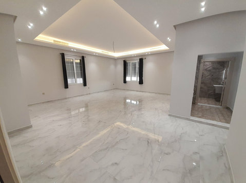 Luxurious super Deluxe 3 Bedroom Apartment in Sabah Al Ahmad - Korterid
