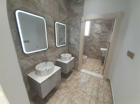 Luxurious super Deluxe 3 Bedroom Apartment in Sabah Al Ahmad - Apartemen