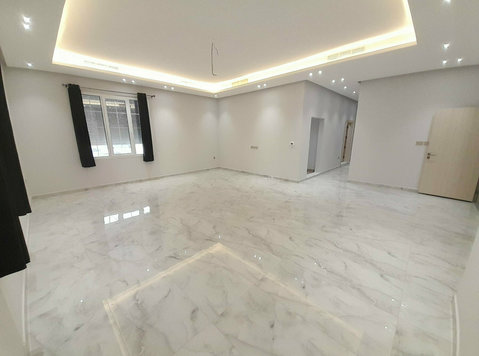 Luxurious super Deluxe 3 Bedroom Apartment in Sabah Al Ahmad - Appartementen