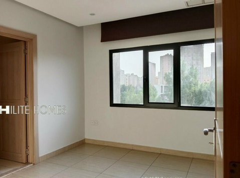 UNFURNISHED 3 BEDROOM APARTMENT FOR RENT IN MAIDAN HAWALLY - Apartamentos