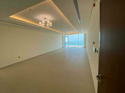 Luxury  3BR sea view in Salmiya block 1 - آپارتمان ها