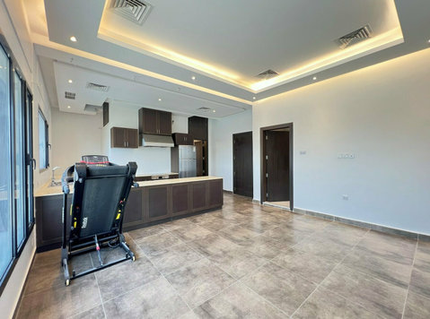 Mishref – lovely,three bedroom apartment w/balcony - Apartments