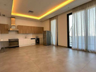 modern 2 Bedroom in Funaitees - شقق