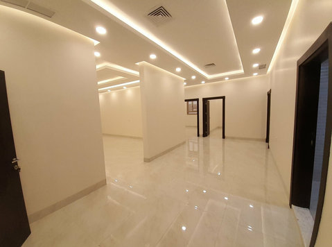 Modern 3 Bedroom Super Deluxe New Apartment / Sabah Al Ahmad - Apartments