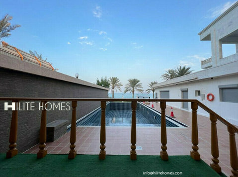 Beach front Floor available for rent in Abu al Hasaniya - آپارتمان ها