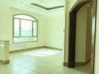 Spacious apartment with view for rent in Salmiya - Станови