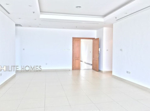 Modern and spacious 3 bedroom floor apartment for rent,Shaab - Apartamente