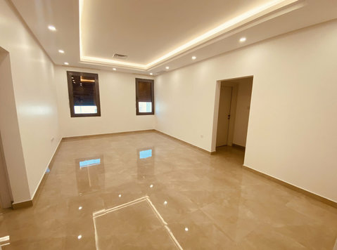 New Abu halifa - brand new 3 bedrooms villa apt - 아파트