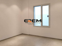 New Ground floor with private entrance For rent in Mishref - Pisos