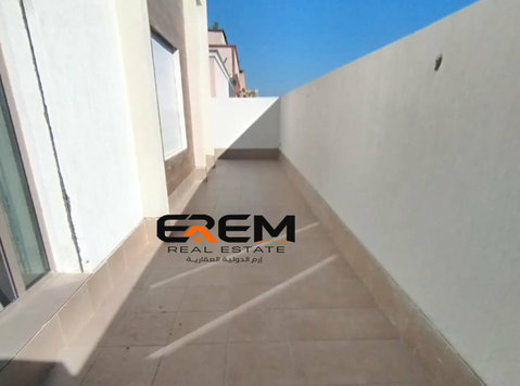 New apartments For rent  in Salwa with Balconies - Pisos