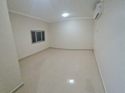 Nice clean small flat (studio ) in abu fatera - Apartments
