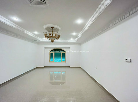 Qortuba – great, spacious five bedroom floor w/roof terrace - Διαμερίσματα