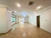 Rawda - big 7 bedrooms villa with basement - Апартаменти