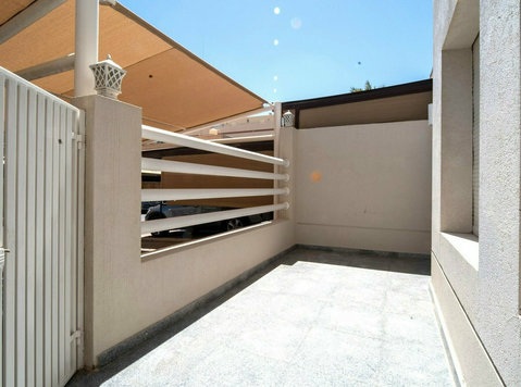 Rumathiya - three bedroom ground floors w/small yard - Apartments