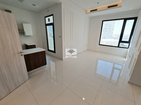 Sabah Al Salem, great 2 bedroom with balcony - Apartmani