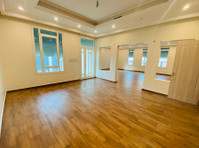 Sabah Al ahmed/ massive ground floor with big yard - Pisos