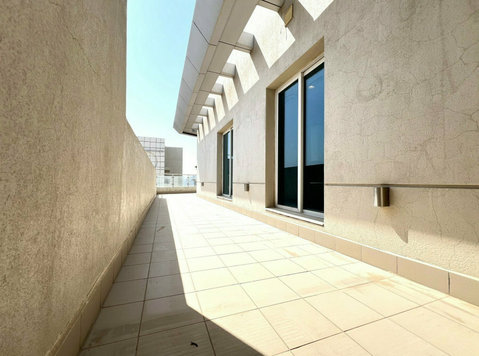 Salmiya - beautiful 3 master bedrooms penthouse w/terrace - آپارتمان ها
