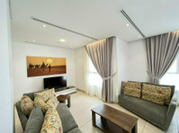 Salmiya – furnished three and two bedroom apartment - شقق