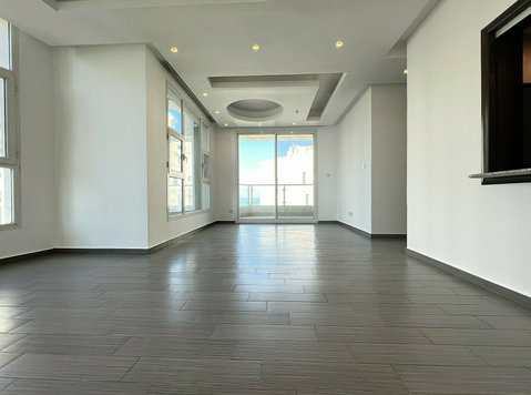 Salmiya - sea view 2 master bedrooms apartment w/balcony - Apartments